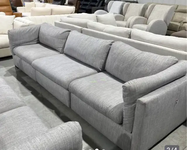 Brand new large 3 piece sofa Italian made - Photo 3