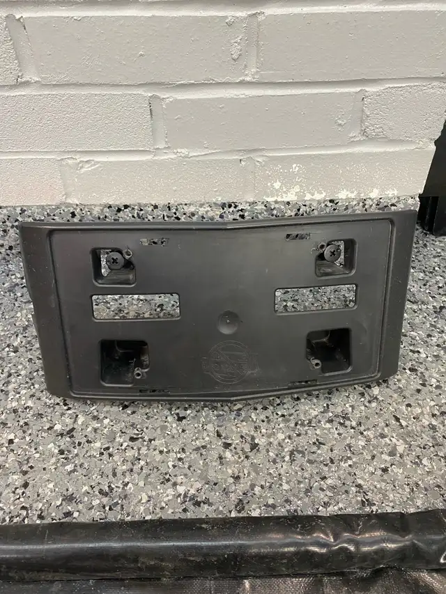 C7 license plate bracket