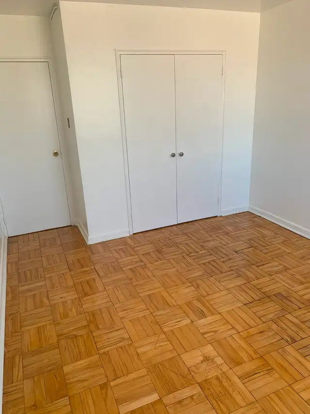 Lge Open 1Bdrm w/MthFree New Kitchen HardwoodFl@Kennedy/Eglinton - Photo 5