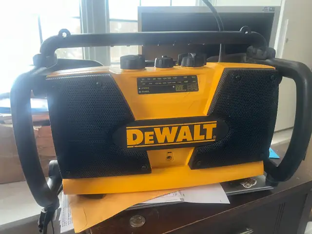 DEWALT very strong construction site radio