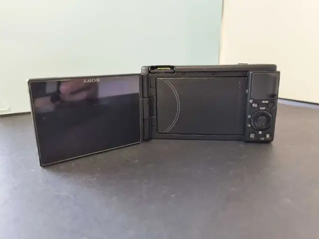 Sony ZV-1 M1 CC camera - Photo 2