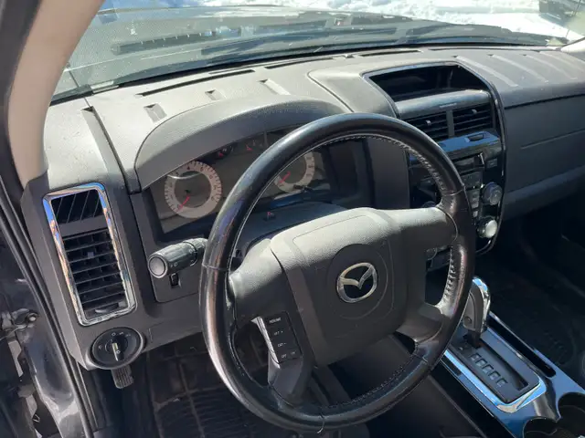 2008 Mazda Tribute senior owned - Photo 3