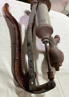 Antique Smart Cistern Pump - Photo 3