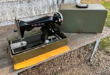 Antique Kemore Sewing Machine with Case - Photo 2