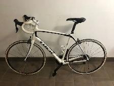 Vélo Trek Domane 5.2 58cm comme neuf (plus accessoires) $2400