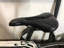 Vélo Trek Domane 5.2 58cm comme neuf (plus accessoires) $2400 - Photo 3