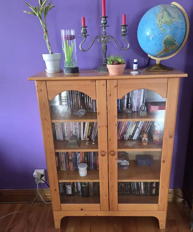 Belle bibliothèque ou vitrine basse portes vitrés bois - Photo 3