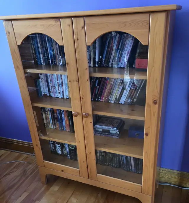 Belle bibliothèque ou vitrine basse portes vitrés bois - Photo 4