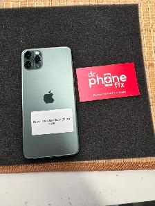 Unlocked iPhone 11 PRO MAX - (A Grade) in Cell Phones