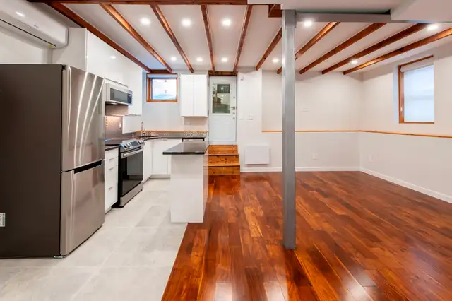 Westmount NDG / Metro Vendome (4 ½) (1 1)$1950/m. Avail / dispo - Photo 2