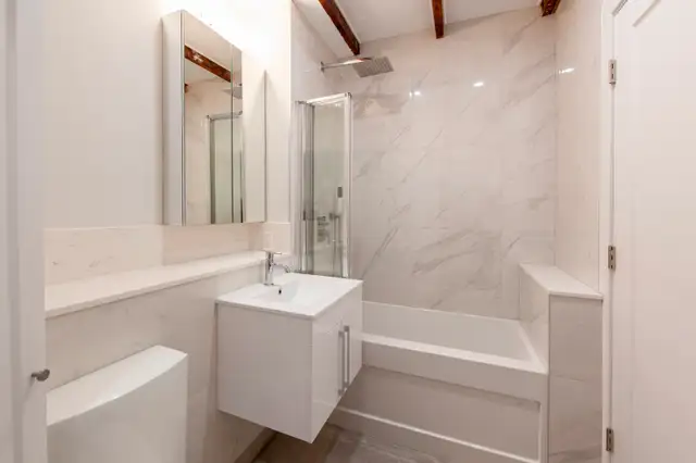 Westmount NDG / Metro Vendome (4 ½) (1 1)$1950/m. Avail / dispo - Photo 6