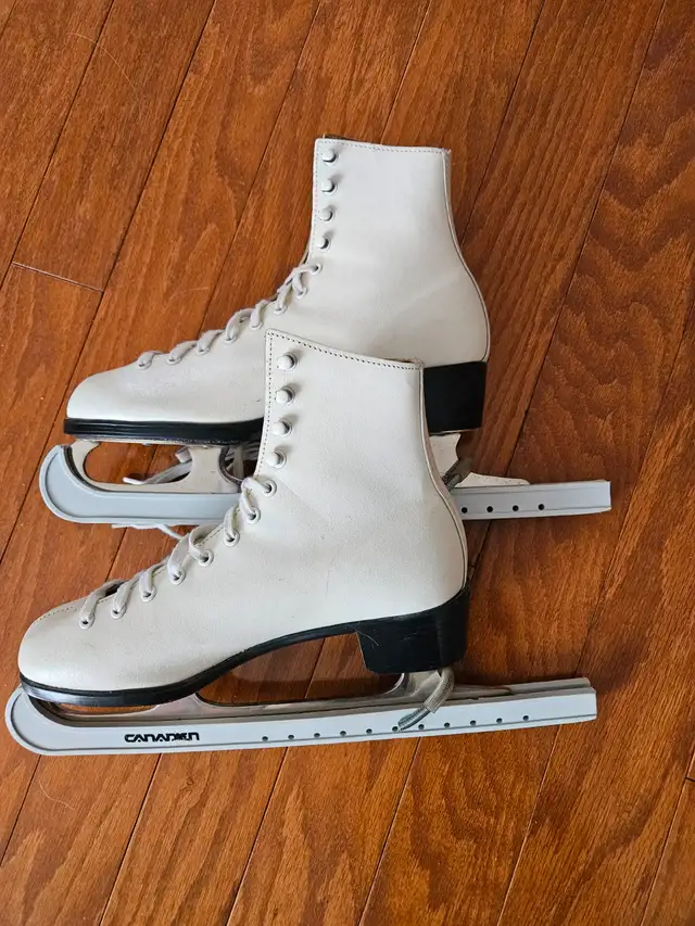 Ladies White Figure Skates