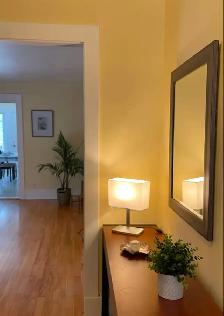furnished 3 Bedroom -metro cote vertu-family of 6-or 3students