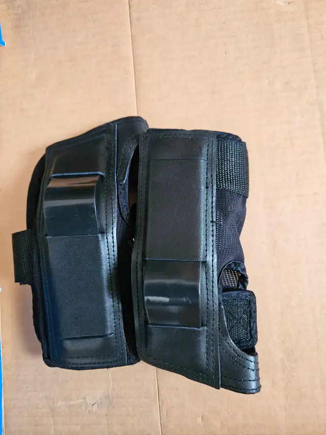 New Wayne Gretzky Ultra Roller Blades - Photo 3