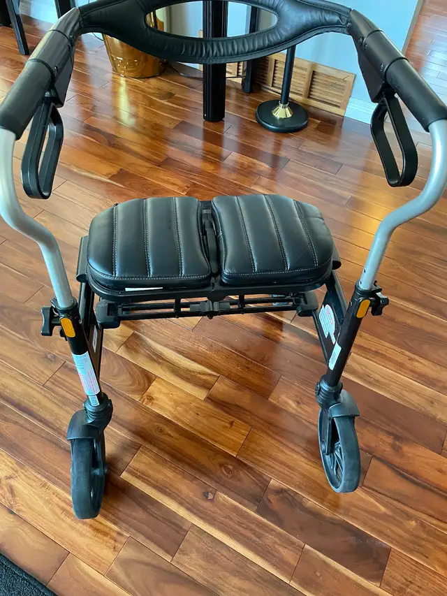 WALKER (EVOLUTION). SENIOR/BLACK