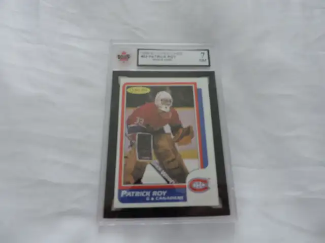 Carte de hockey 1986-87 Patrick Roy OPC rookie Gradé KSA 7