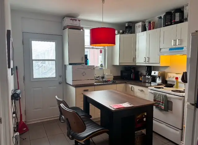 Verdun:  3 bedroom, 5 1/2 à Louer, dispo 1 juin - Photo 3