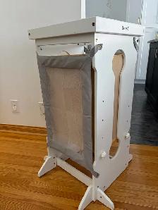 Bateso Wooden toddler stool helper (tree stand)