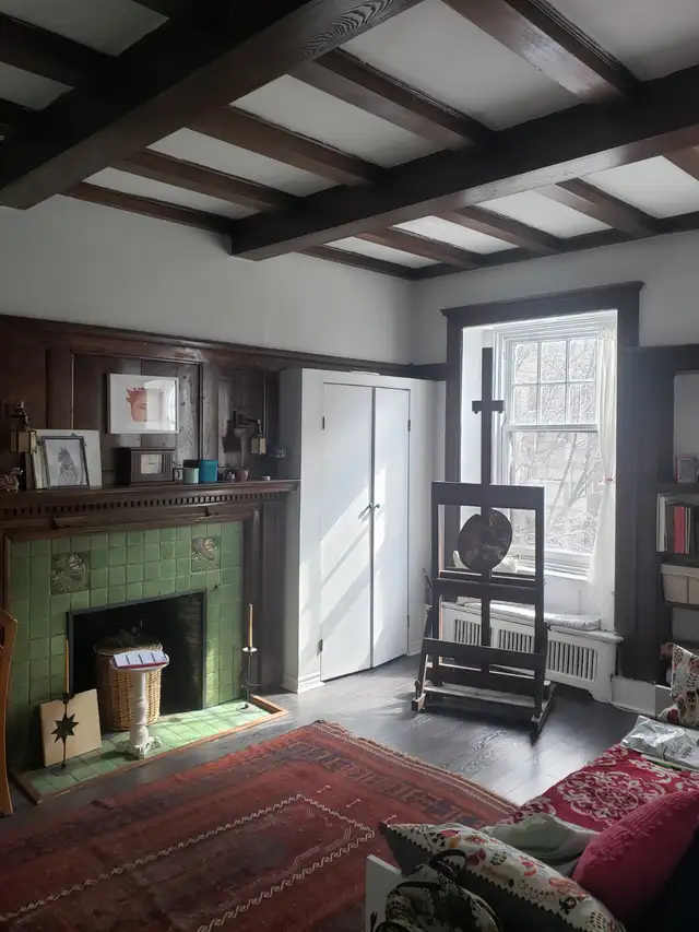 LEASE TRANSFER studio apartment. Sublet possible too.