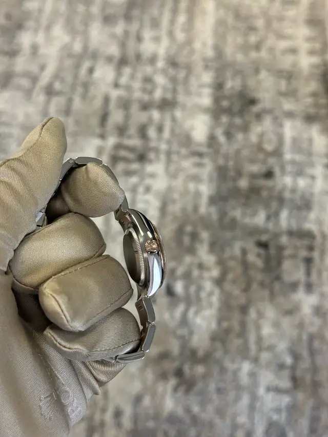 Rolex Datejust 28mm Rose Gold Two-tone - Photo 4