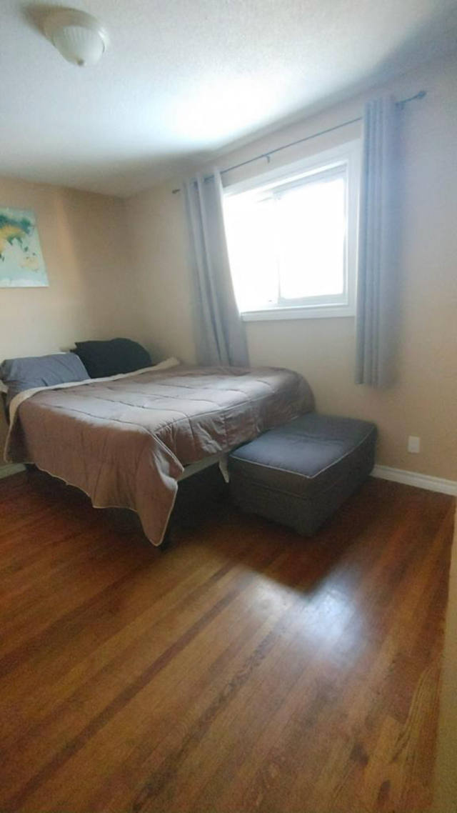 LARGE 1 BDRM   OFFICE (MAIN LEVEL OF DETACHED HOUSE) - PICKERING - Photo 5