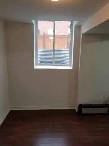 legal basement - Photo 5