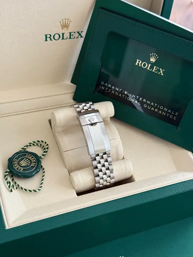 Brand New Rolex GMT-Master II Full Set - Photo 2