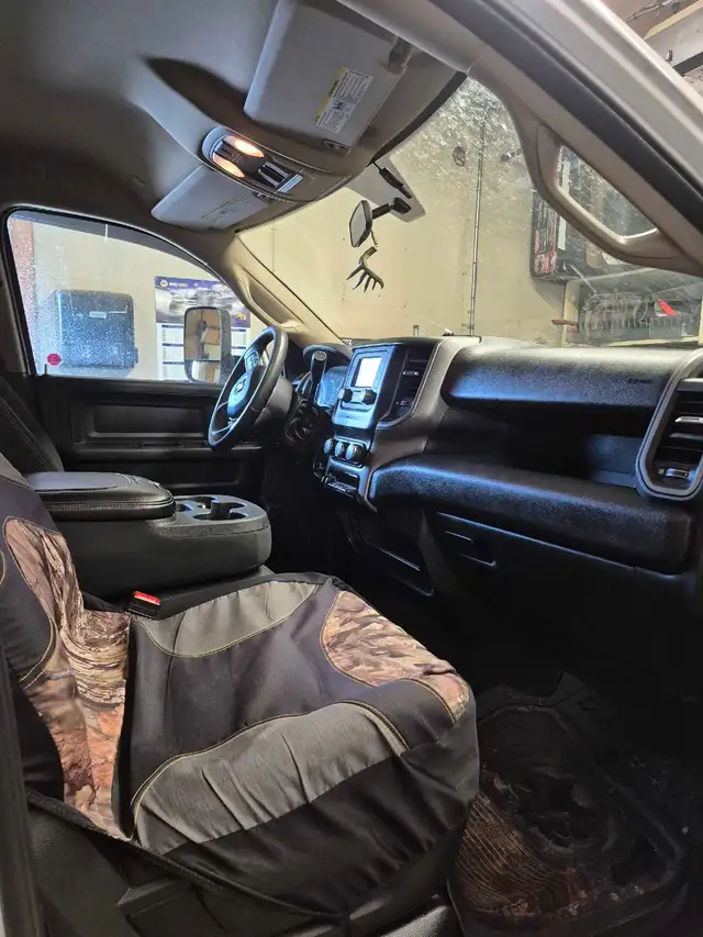 2019 Ram 3500 - Photo 6