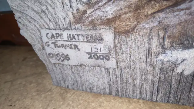 Numbered wooden carving 'cape Hatteras' George Turner - Photo 2