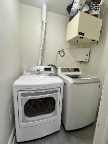 GORGEOUS, EXECUTIVE 2 BR 2 BATH CONDO AVAILABLE NOW! - Photo 3