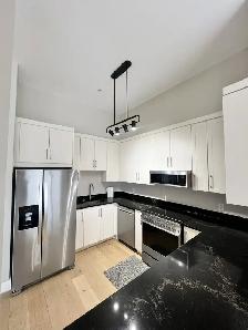 GORGEOUS, EXECUTIVE 2 BR 2 BATH CONDO AVAILABLE NOW! - Photo 6