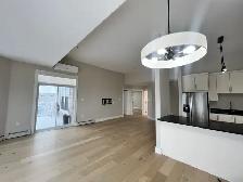 GORGEOUS, EXECUTIVE 2 BR 2 BATH CONDO AVAILABLE NOW! - Photo 7