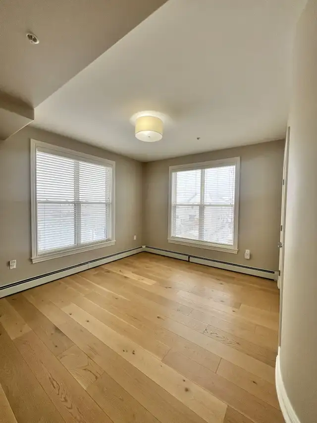 GORGEOUS, EXECUTIVE 2 BR 2 BATH CONDO AVAILABLE NOW! - Photo 15
