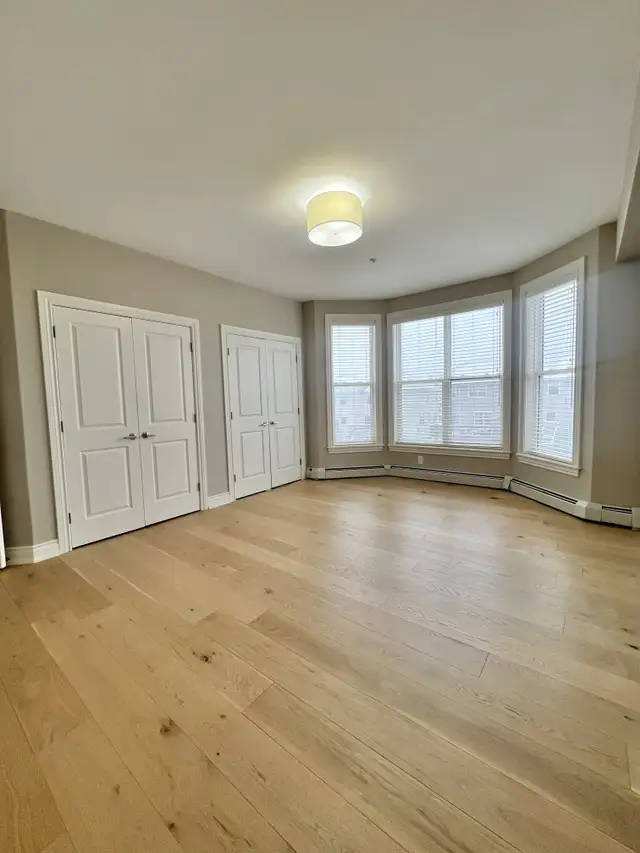 GORGEOUS, EXECUTIVE 2 BR 2 BATH CONDO AVAILABLE NOW! - Photo 16