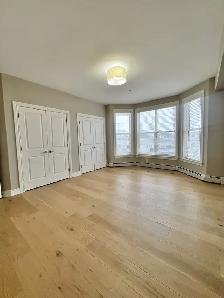 GORGEOUS, EXECUTIVE 2 BR 2 BATH CONDO AVAILABLE NOW! - Photo 16