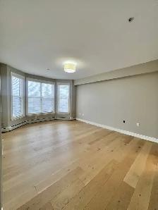 GORGEOUS, EXECUTIVE 2 BR 2 BATH CONDO AVAILABLE NOW! - Photo 17