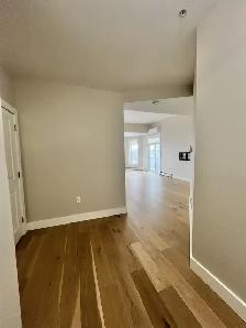 GORGEOUS, EXECUTIVE 2 BR 2 BATH CONDO AVAILABLE NOW! - Photo 18