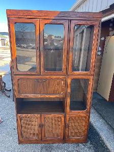 Free delivery used beautiful Vintage  Cabinet with Glass Doors - Photo 4