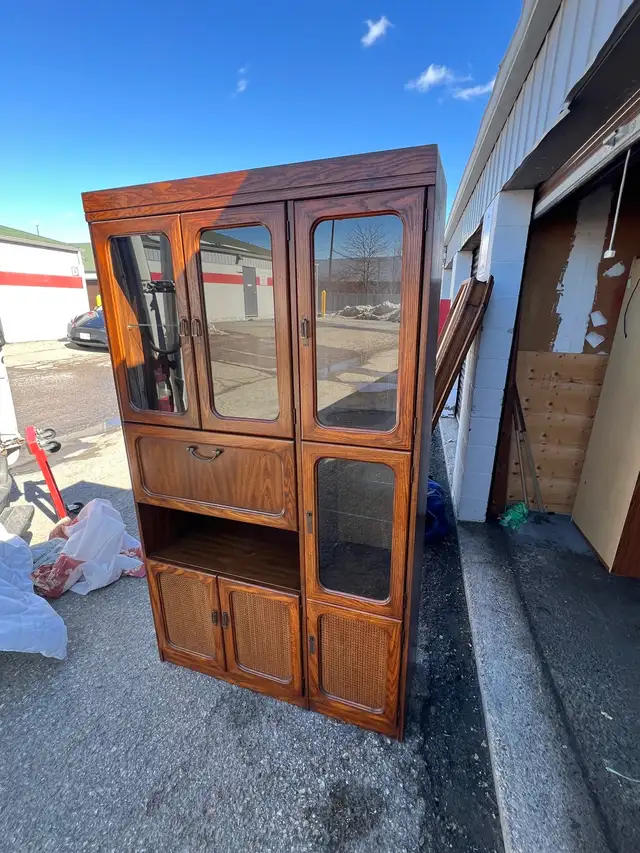 Free delivery used beautiful Vintage  Cabinet with Glass Doors - Photo 5