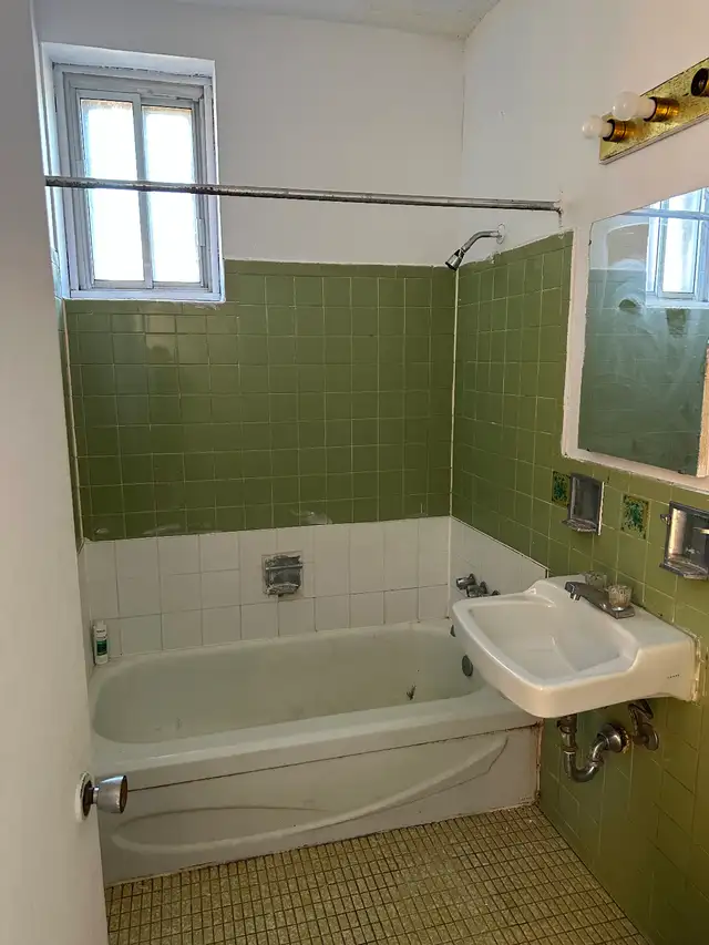 Next to Metro Snowdom 2 bedroom nice 41/2 all including for rent - Photo 6