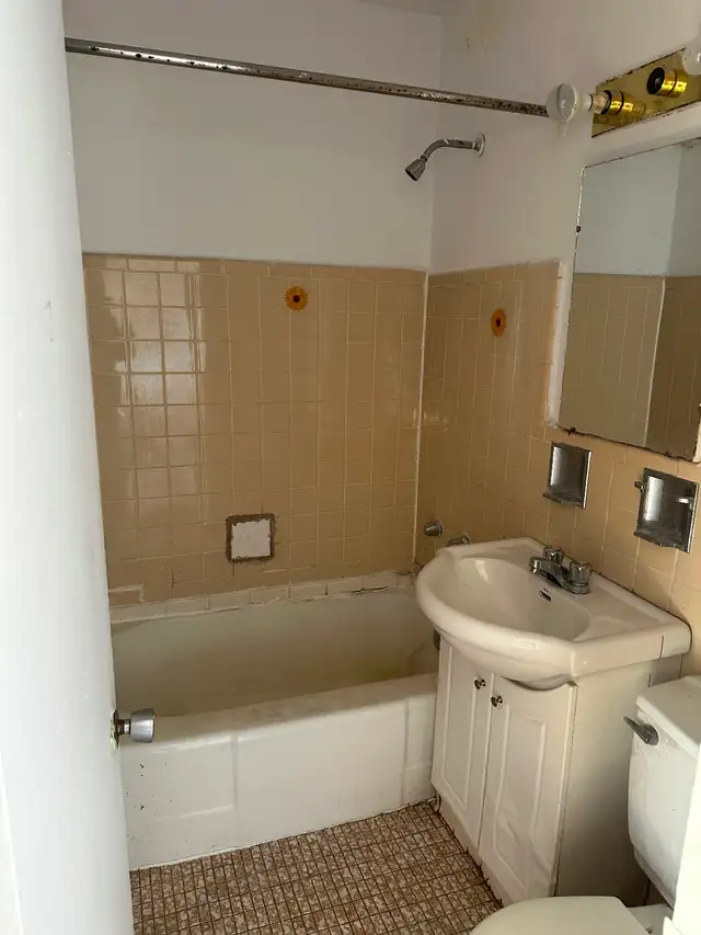 Next to Metro Snowdom 2 bedroom nice 41/2 all including for rent - Photo 8