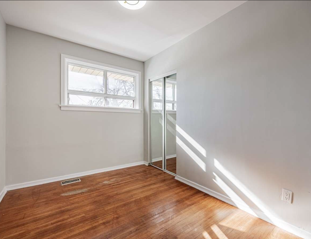ROOM FOR RENT, SINGLE OCCUPENCY IN DETATCH HOUSE-PLEASE READ AD! - Photo 3