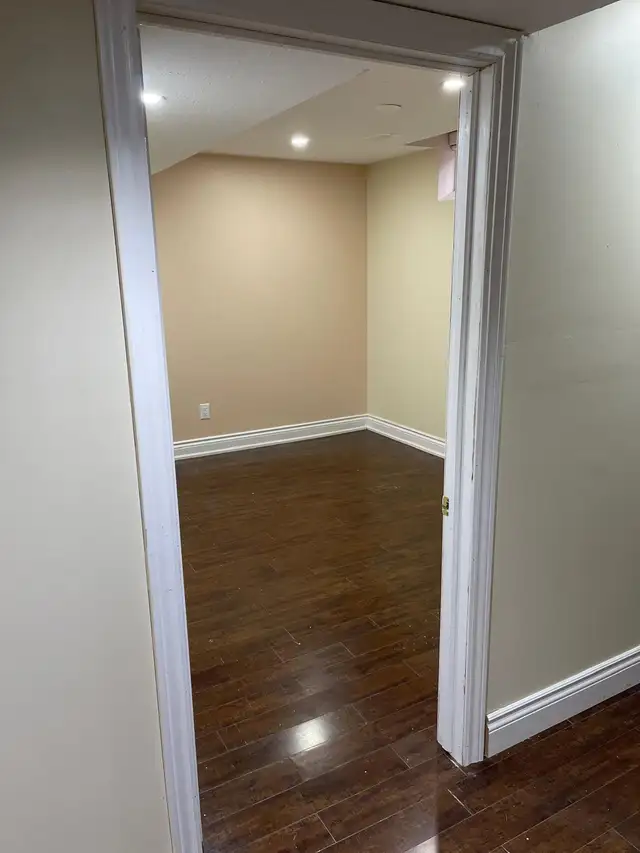 basement for rent - Photo 5