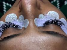Eyelash extensions- Brampton at discounted price