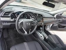 2021 Honda Civic Sedan EX, LOADED! - Photo 2