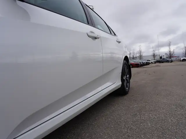 2021 Honda Civic Sedan EX, LOADED! - Photo 24