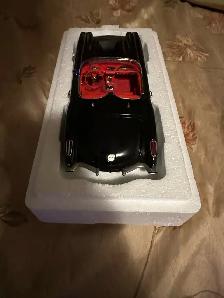 Limited Edition 1959 Chevrolet Corvette 1:18 Die Cast Car - Photo 4