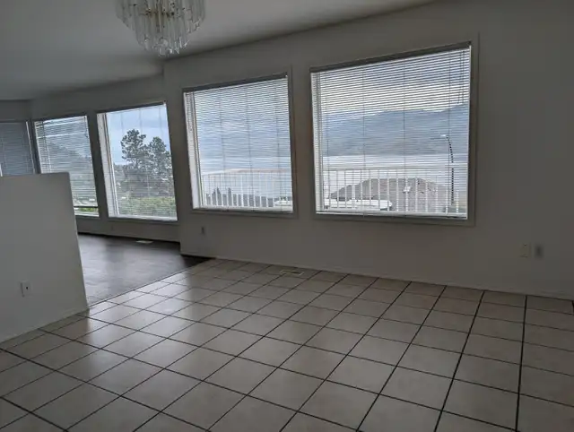 180 degree lakeview house  Peachland, Apr. 1st  5mint to west ke - Photo 2