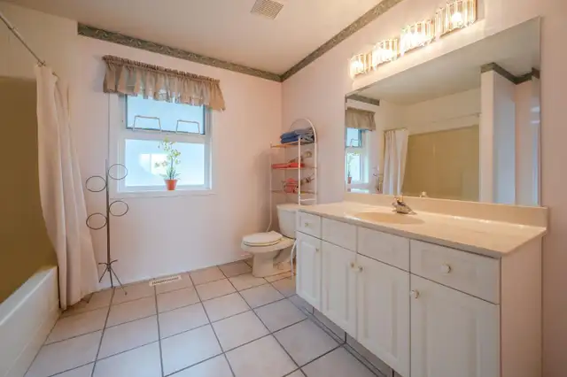 180 degree lakeview house  Peachland, Apr. 1st  5mint to west ke - Photo 9