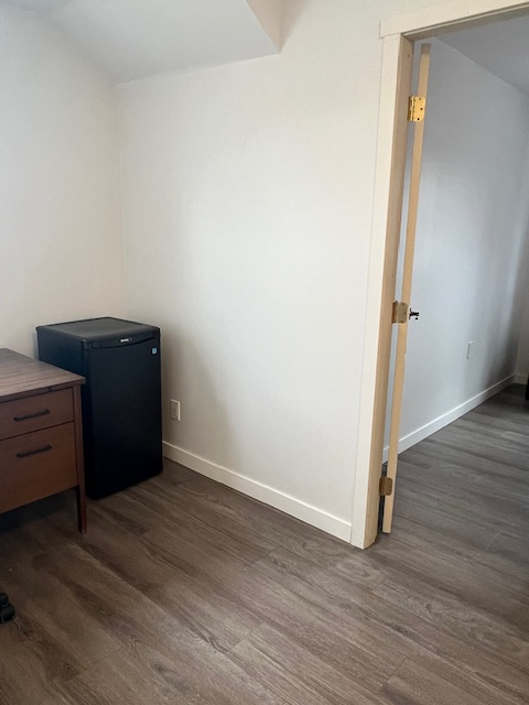 a montain view bachelor near UBCO,Walmart for rent - Photo 3